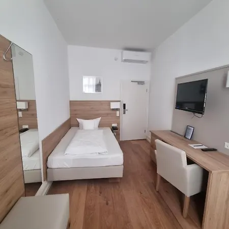 佩克欧酒店 3* 海德堡